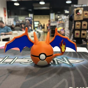 006 CHARIZARD POKEBALL